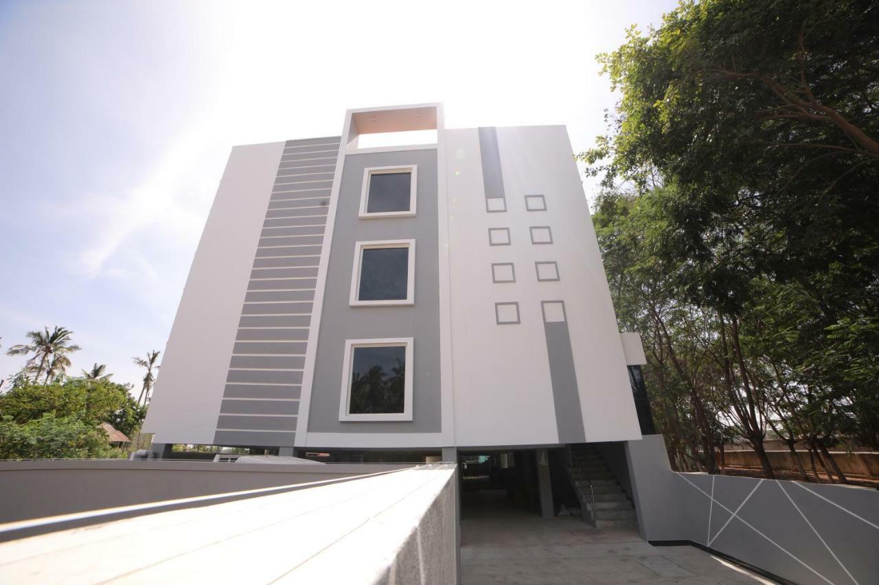 The Base Inn Pondicherry Exterior photo